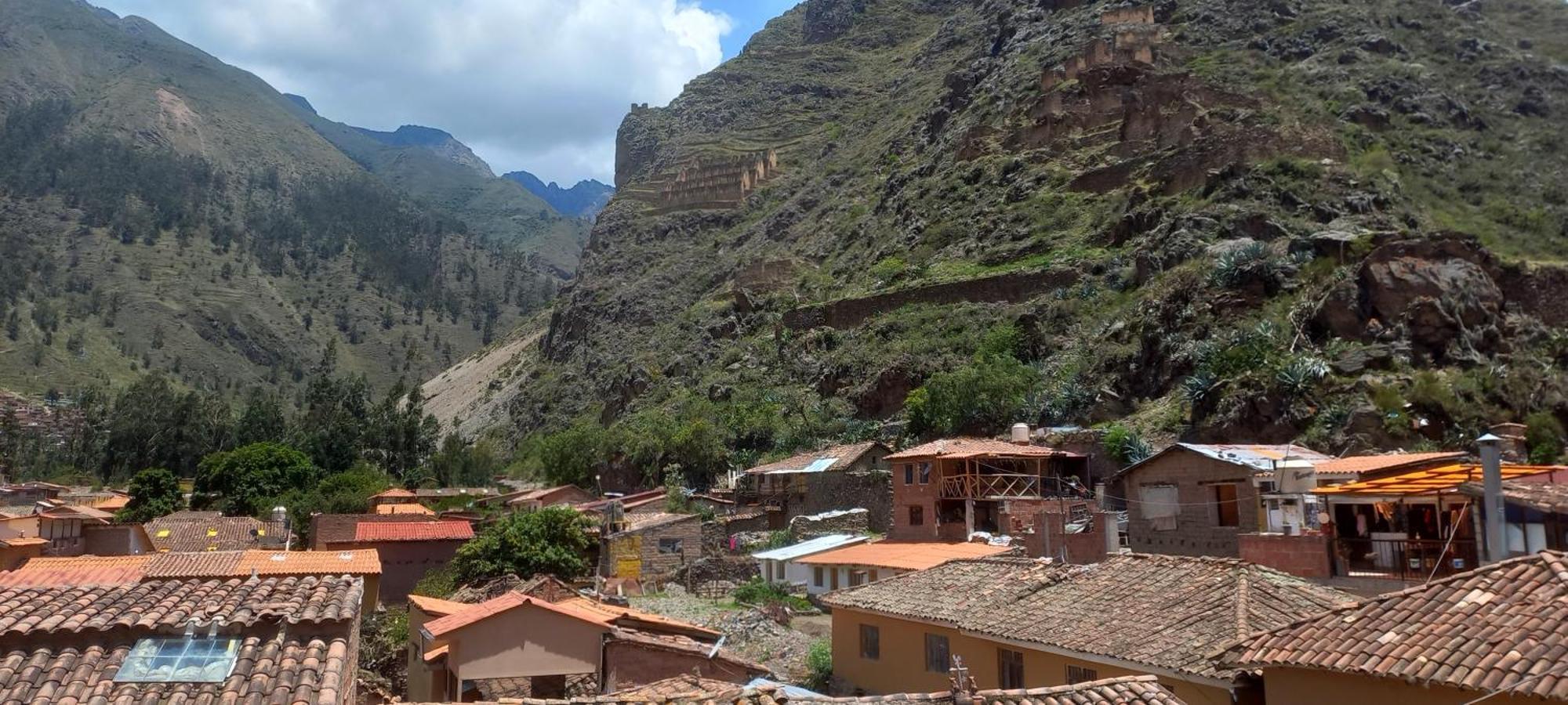 Hostal Raymi Олантаятамбо Екстериор снимка
