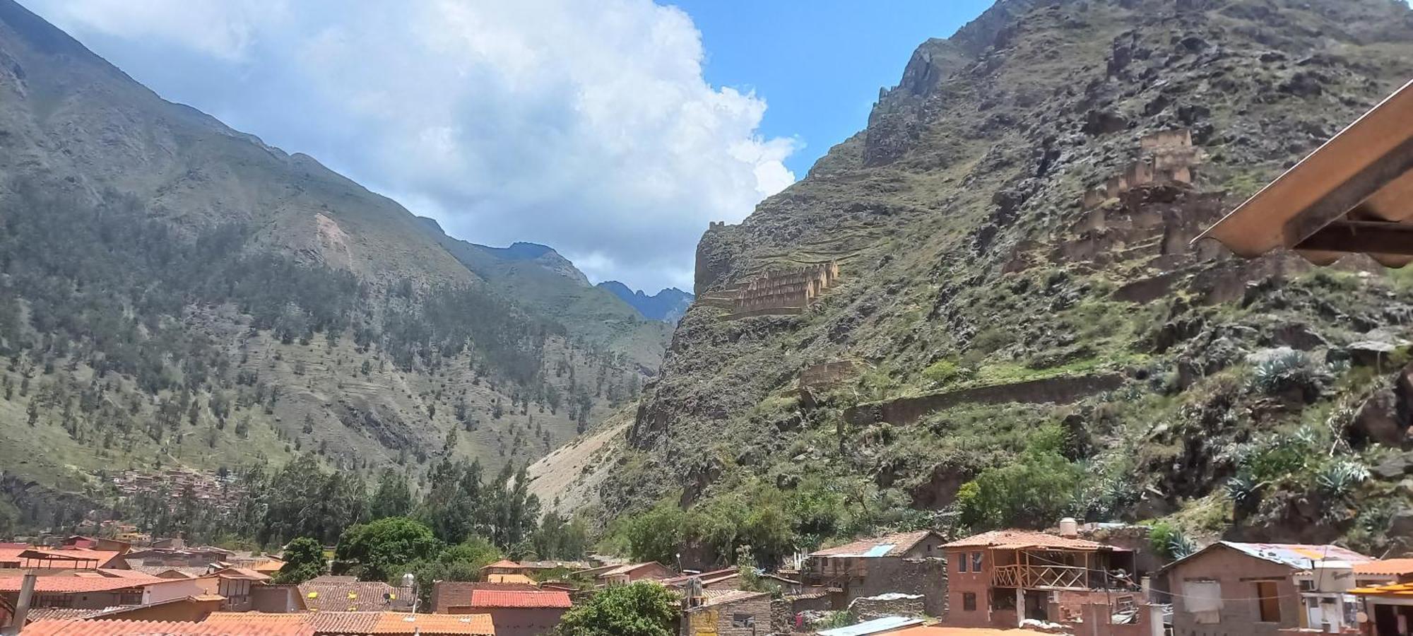 Hostal Raymi Олантаятамбо Екстериор снимка