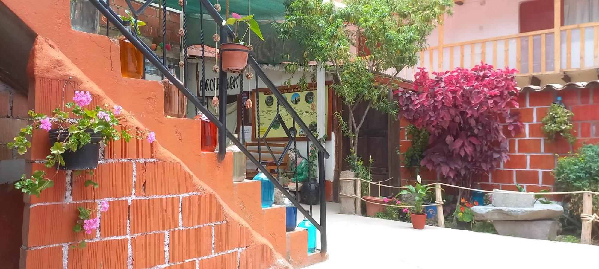 Hostal Raymi Олантаятамбо Екстериор снимка
